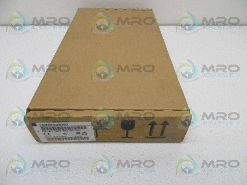SCHNEIDER ELECTRIC 140DRC83000 OUTPUT MODULE  NSMP