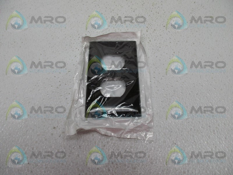 LEVITON 016-80703 DUPLEX RECEPTACLE  NSMP