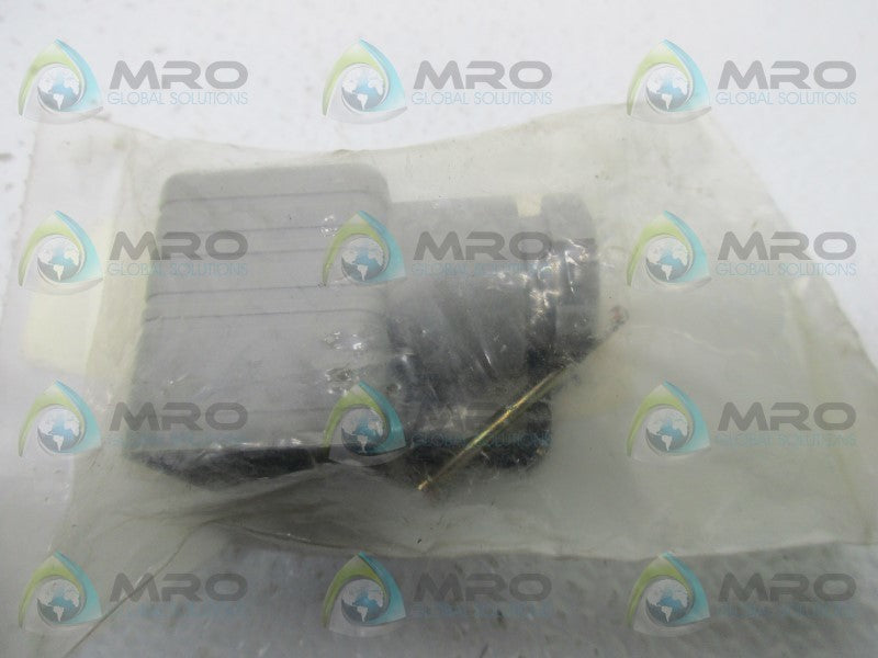 RS 931957106 226-4341 GREY APPLIANCE PLUG  NSMP