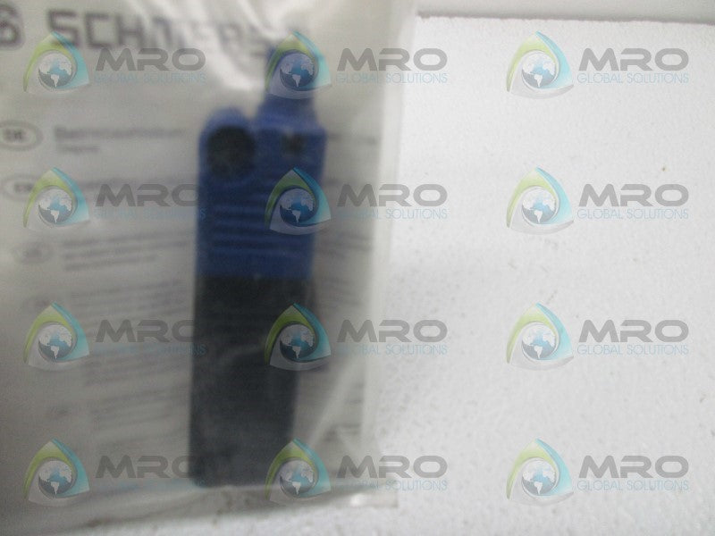 SCHMERSAL 101213954 SENSOR * NEW IN FACTORY BAG *
