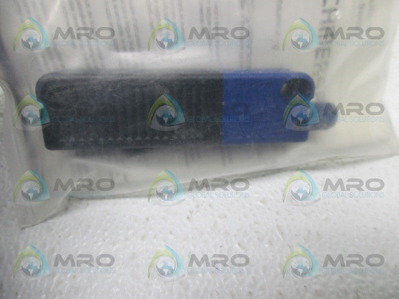 SCHMERSAL 101213954 SENSOR * NEW IN FACTORY BAG *