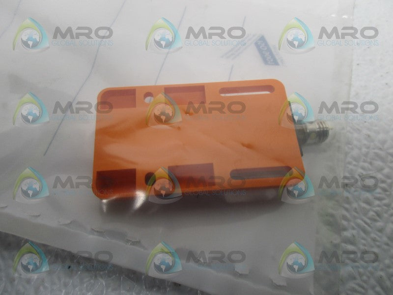 IFM EFECTOR IW5064 INDUCTIVE SENSOR * NEW IN FACTORY BAG *