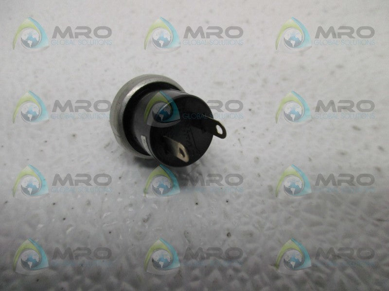 GRAYHILL 4002 PUSHBUTTON SWITCH  NSNP