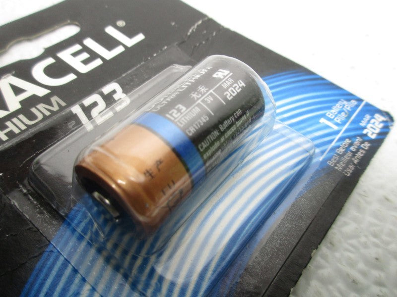DURACELL DL123ABU BATTER 3V * NEW IN ORIGINAL PACKAGE *