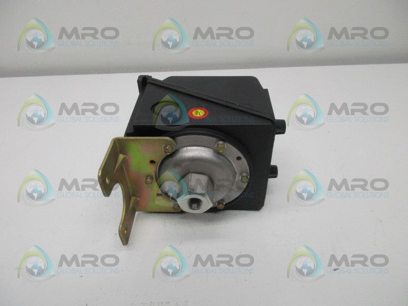 UNITED ELECTRIC TYPE H302 11-75 9751-553 PRESSURE SWITCH  NSMP