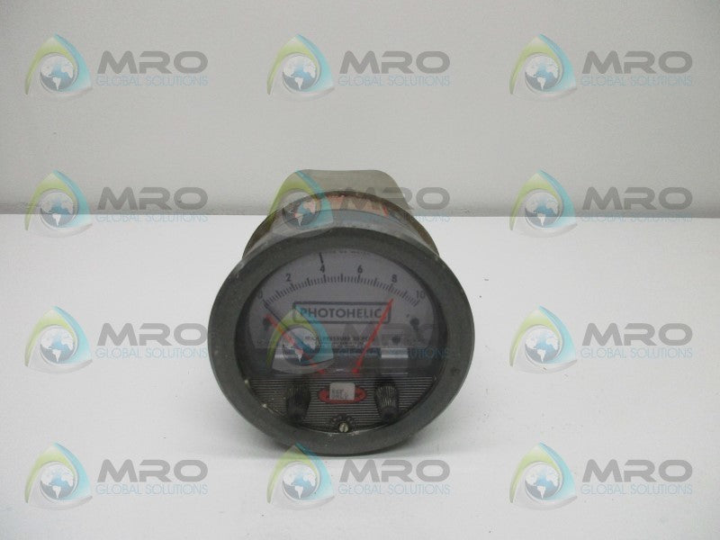 DWYER 3010 PHOTOHELIC PRESSURE GAUGE 0-10" WC  UNMP