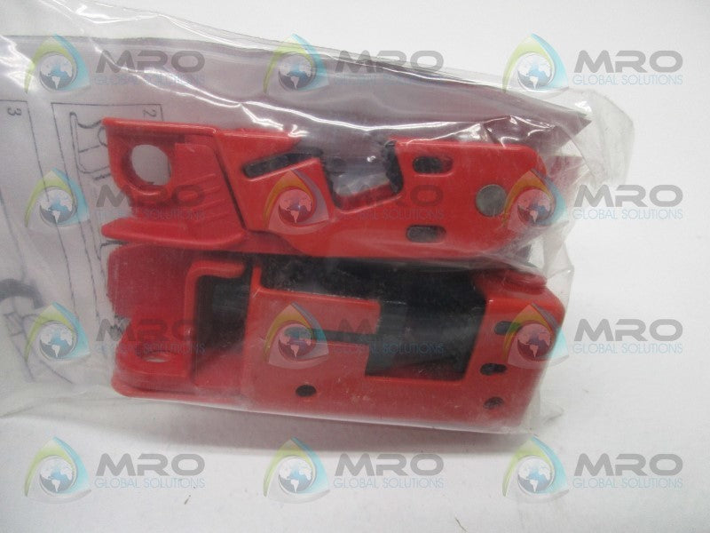 MASTER LOCK 2CJK2 GRIP TIGHT CIRCUIT BREAKER LOCKOUT SET * NEW IN FACTORY BAG *