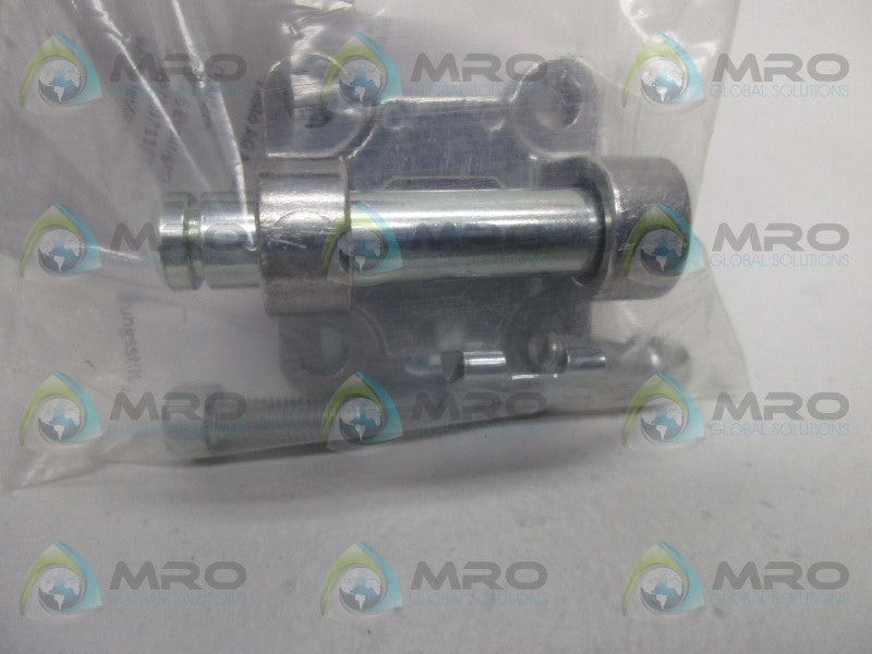 FESTO SNCB-32 SWIVEL FLANGE * NEW IN FACTORY BAG *