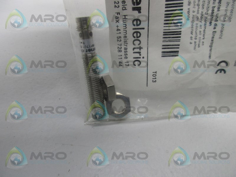 BAUMER IFRM08P1701/S35L PROXIMITY SWITCH * NEW IN FACTORY BAG *