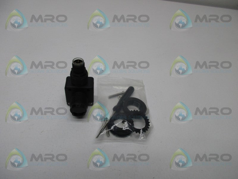 HTM RP18-D0500P-CY9Q4UE PHOTOELECTRIC SENSOR * NEW IN FACTORY BAG *