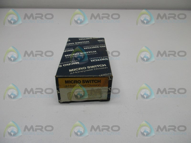 MICRO SWITCH PMHG105A1 PUSHBUTTON SWITCH  NSMP