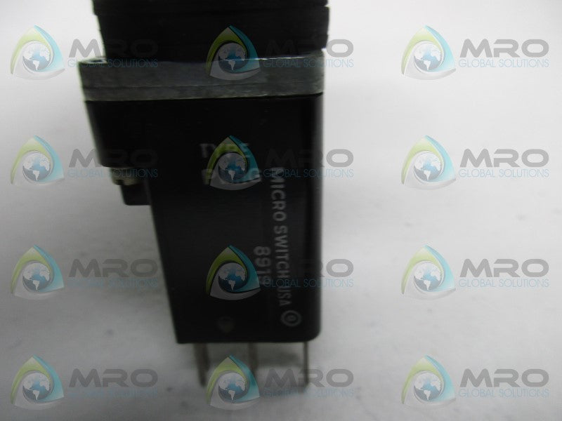 MICRO SWITCH PMHG105A1 PUSHBUTTON SWITCH  NSMP