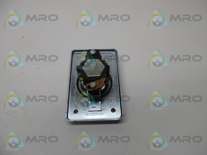 RUSSELLSTOLL 8008 RECEPTACLE  NSMP