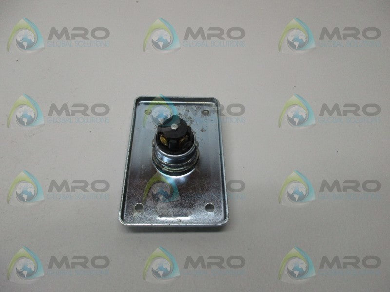 RUSSELLSTOLL 8704 RECEPTACLE  NSMP