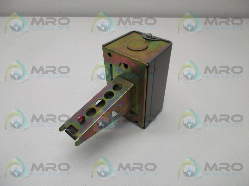 HONEYWELL L4029E1045 LIMIT CONTROL  NSNP