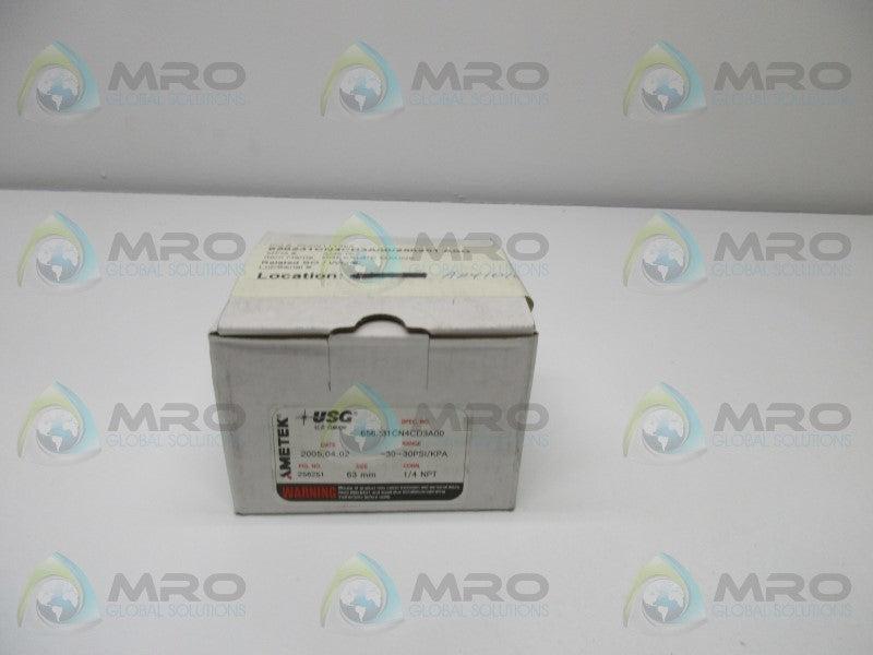 AMETEK 656231CN4CD3A00 PRESSURE GAUGE -30-30 PSI/KPA  NSMP