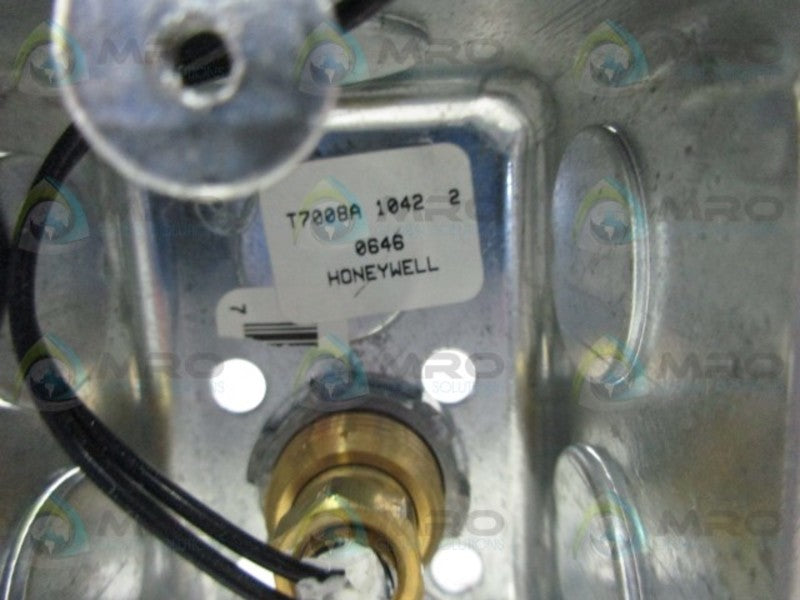 HONEYWELL T7008A1042 PLATINUM IMMERSION SENSOR * NEW IN FACTORY BAG *