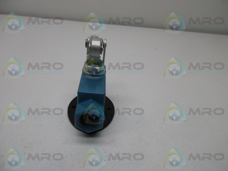 MICRO SWITCH BZV6-2RQ2 LIMIT SWITCH ROLLER TOP  NSNP
