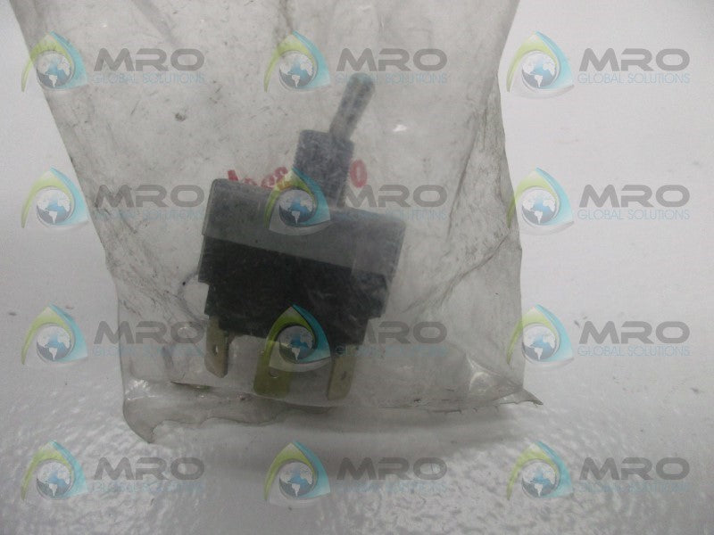 MCGILL 0140-3004 TOGGLE SWITCH * NEW IN FACTORY BAG *