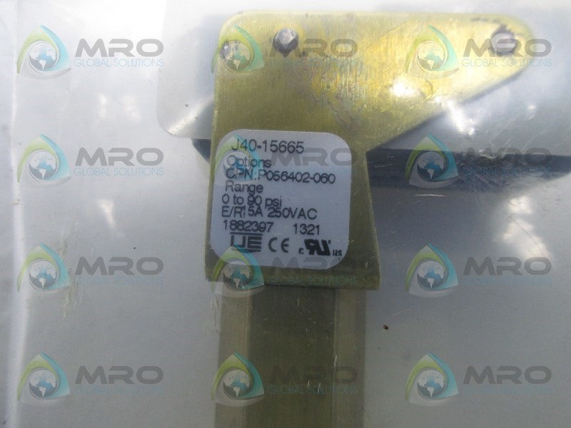 UNITED ELECTRIC J40-15665 PRESSURE SWITCH * NEW IN FACTORY BAG *