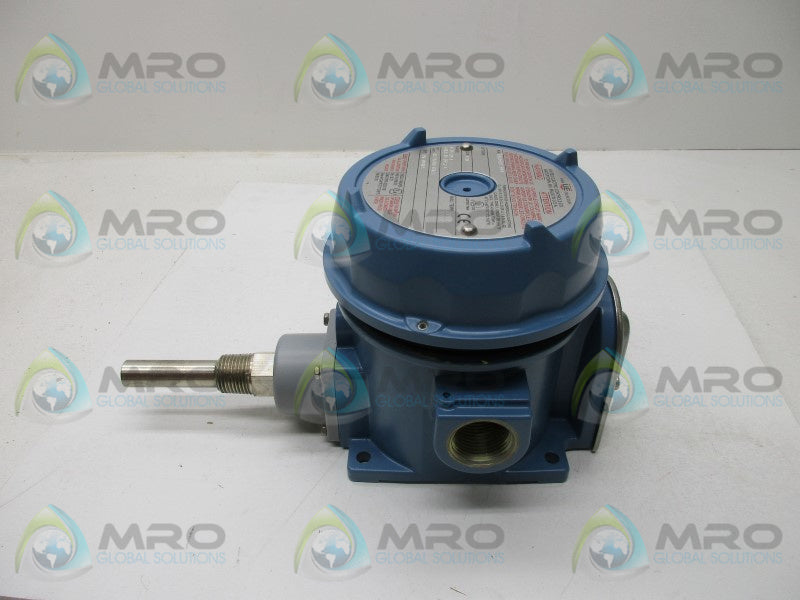 UNITED ELECTRIC B121-120 TEMPERATURE SWITCH  NSMP