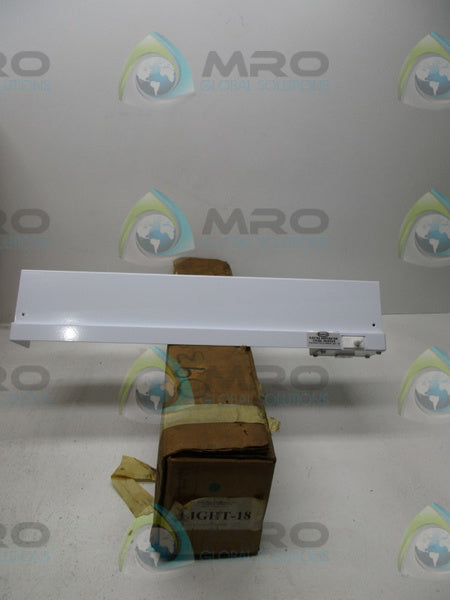 DAYKIN LIGHT-18 FLUORESCENT LIGHT FIXTURE  NSMP