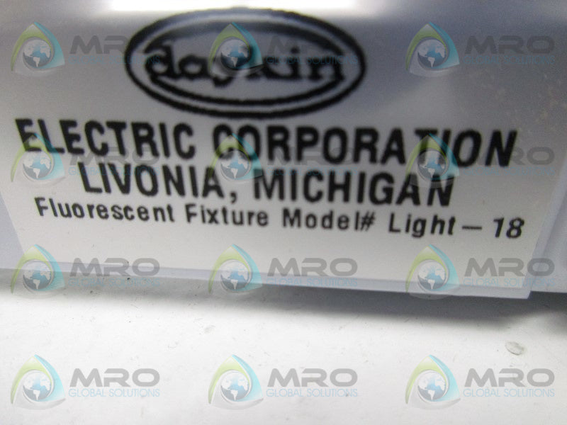 DAYKIN LIGHT-18 FLUORESCENT LIGHT FIXTURE  NSMP