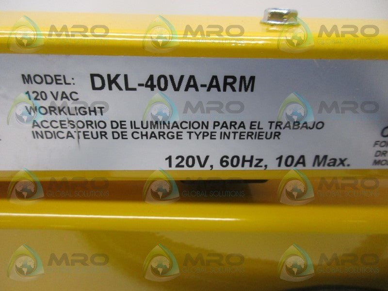FOSTORIA DKL-40VA-ARM LOADING DOCK WORKLIGHT * NEW IN BOX *