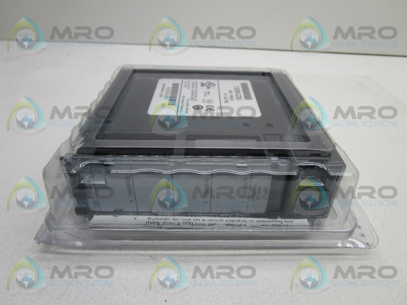 GE FANUC IC693ALG220J INPUT ANALOG 4PT VOLTAGE * NEW IN ORIGINAL PACKAGE *