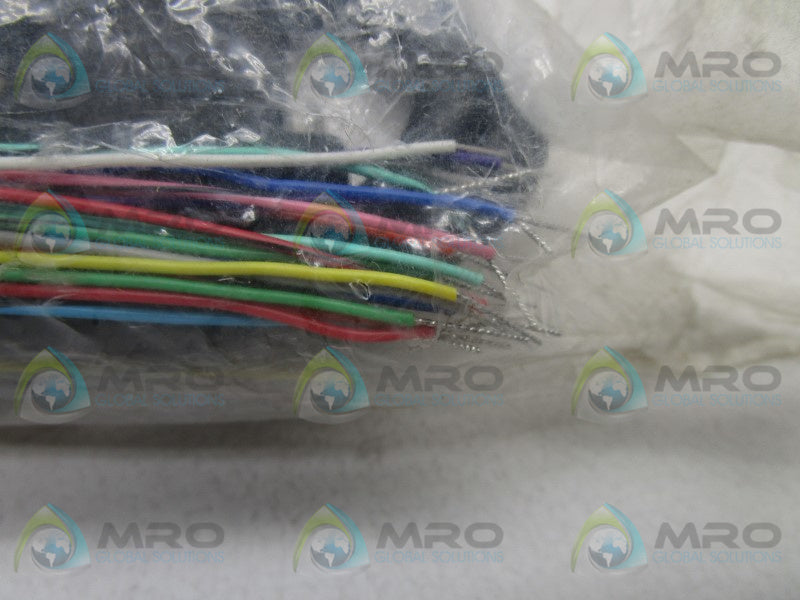 GE FANUC IC693CBL328B I/O CABLE * NEW IN FACTORY BAG *