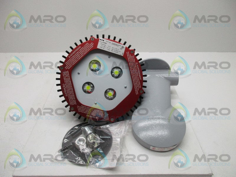 CROUSE HINDS V2LCHT2/UNV1 LUMINAIRE LED FIXTURE  NSMP