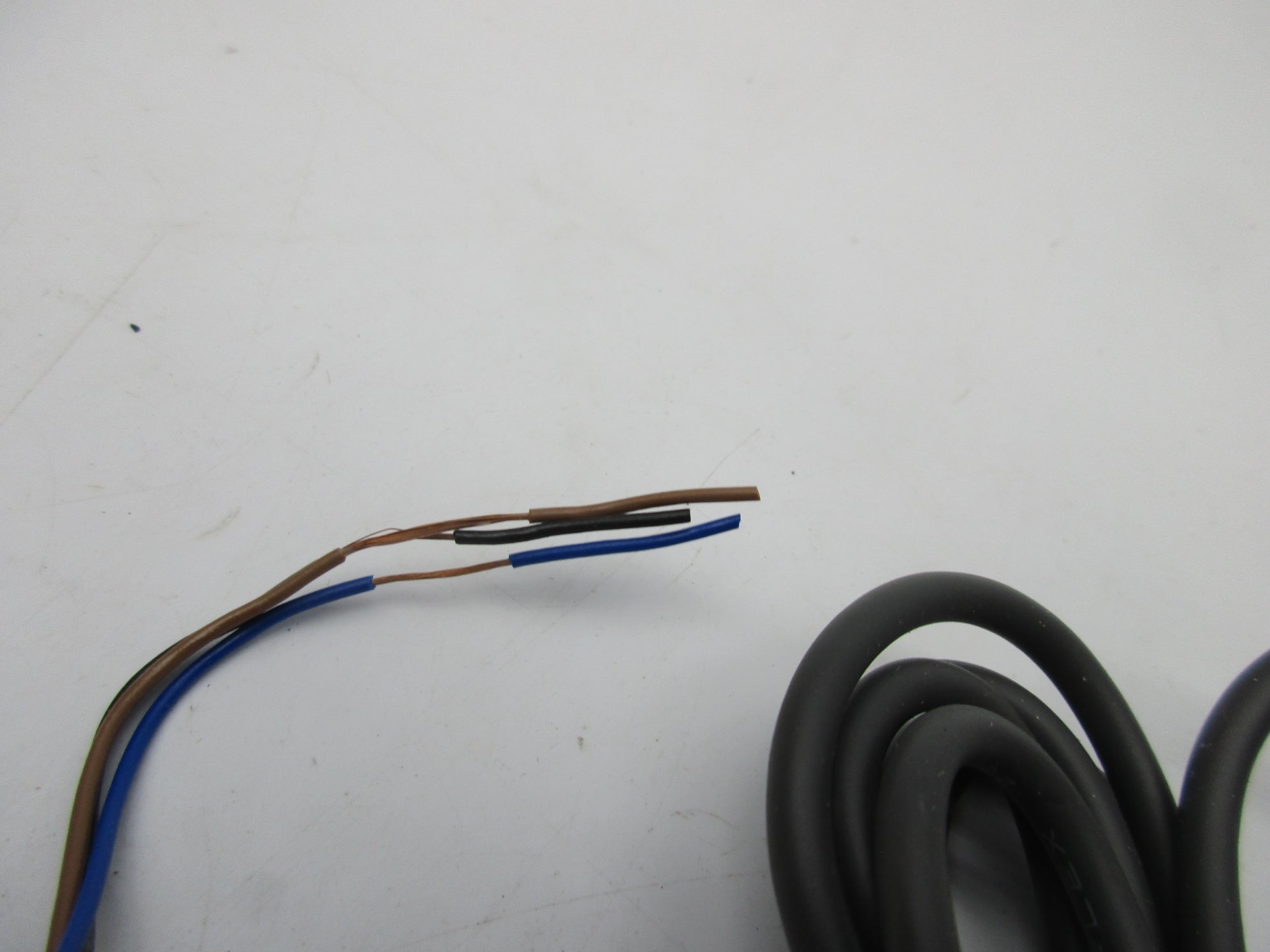 OMRON E3S-CT11-D 10-30VDC NSNP