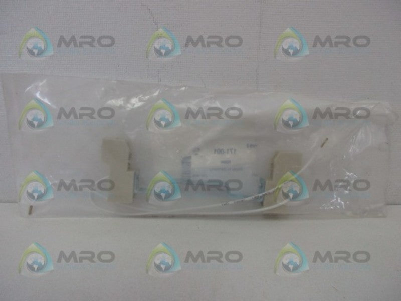 10132059 SCREW MOUNT HALOGEN  NSMP