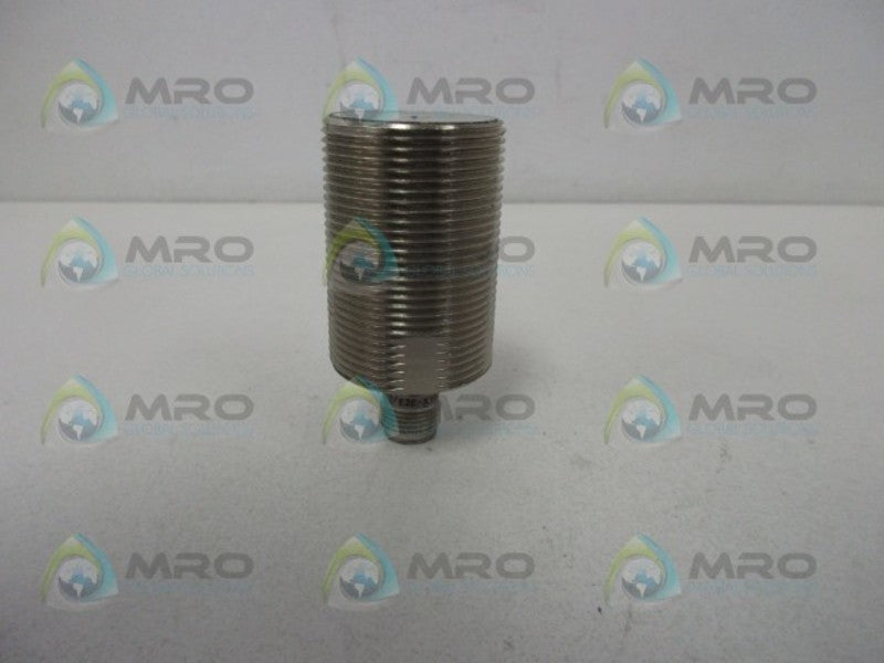 OMRON E2E-X10D1-M1G PROXIMITY SENSOR  UNMP