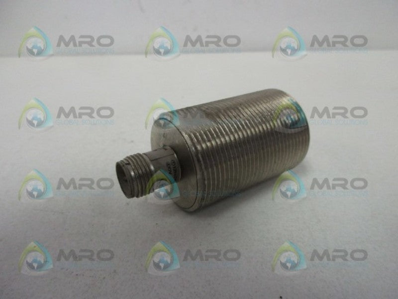OMRON E2E-X10D1-M1G PROXIMITY SENSOR  UNMP
