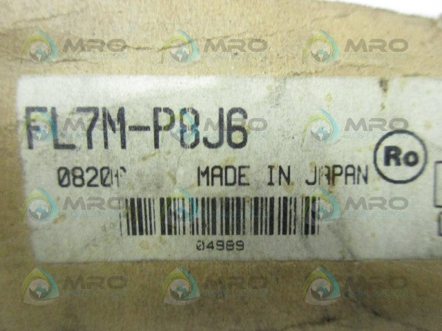 AZBIL FL7M-P8J6 PROXIMITY SENSOR * NEW IN ORIGINAL PACKAGE *