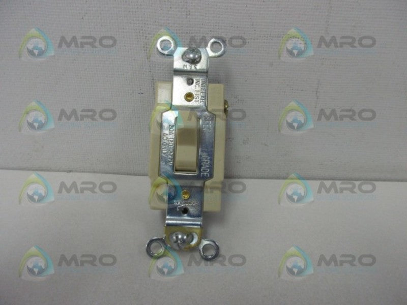 COOPER CSB320V 3-WAY TOGGLE SWTICH  NSMP