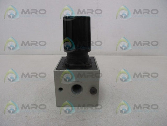 NUMATICS R22R-02G PNEUMATIC AIR PRESSURE REGULATOR * USED *