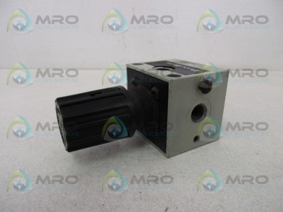 NUMATICS R22R-02G PNEUMATIC AIR PRESSURE REGULATOR * USED *