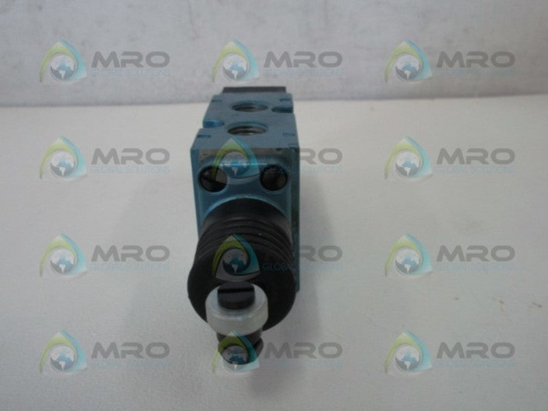 MAC 180001-112-0013 PNEUMATIC VALVE * NEW NO BOX*