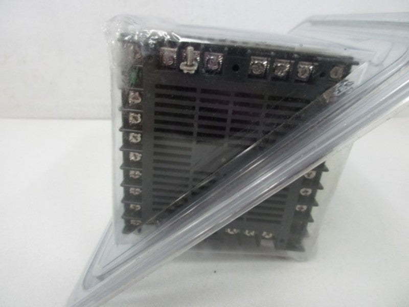 DWYER 26150 SERIES 2600 * NEW IN ORIGINAL PACKAGE *