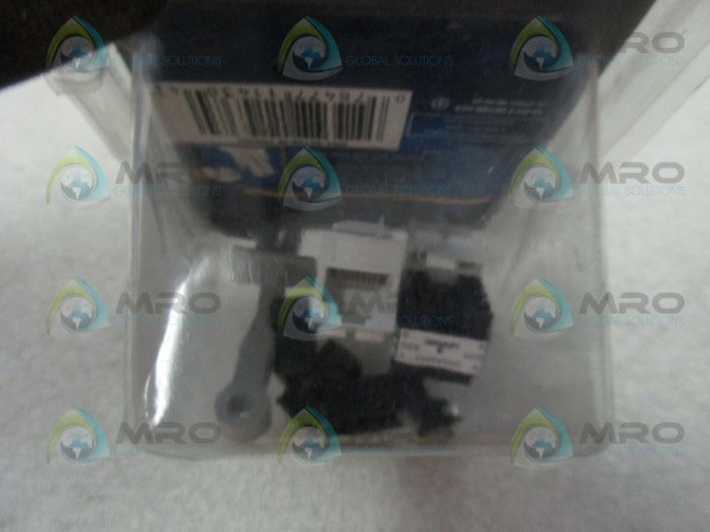 LEVITON 5G108-W ADAPTOR 8 POSITION * NEW IN ORIGINAL PACKAGE *