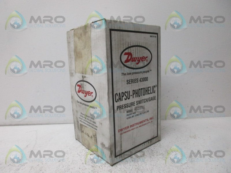 DWYER SERIES 43000 43230SB PRESSURE SWITCH * FACTORY SEALED *
