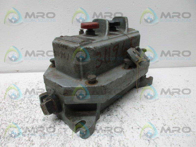 CUTLER HAMMER D955036A PUSH BUTTON STATION  UNMP