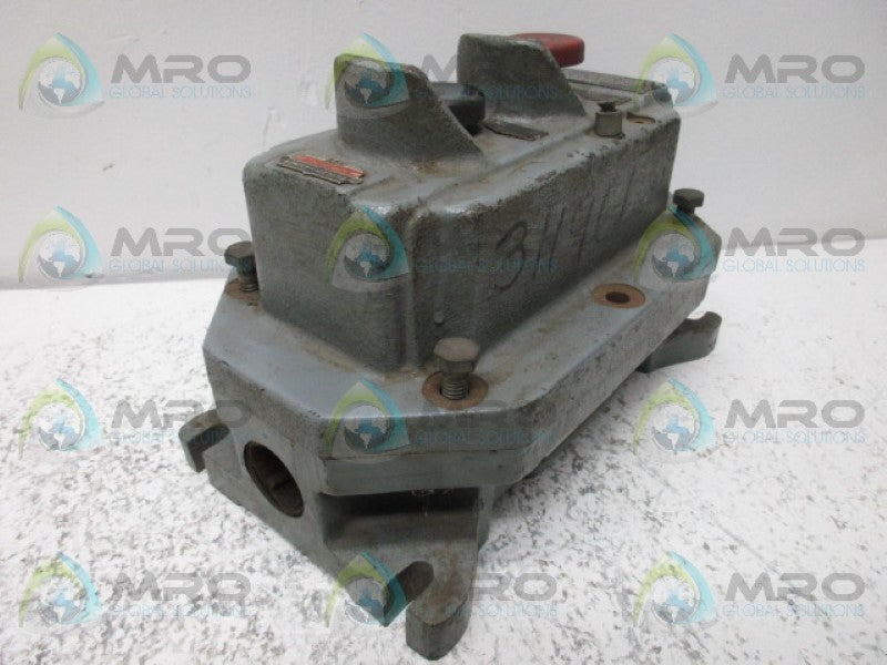 CUTLER HAMMER D955036A PUSH BUTTON STATION  UNMP