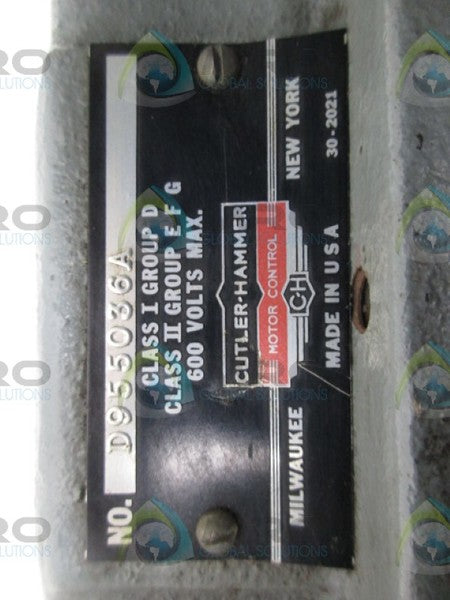 CUTLER HAMMER D955036A PUSH BUTTON STATION  UNMP