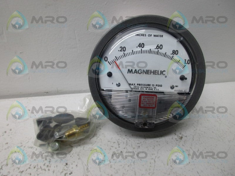 DWYER 2001 MAGNEHELIC GAUGE * NEW IN ORIGINAL PACKAGE *