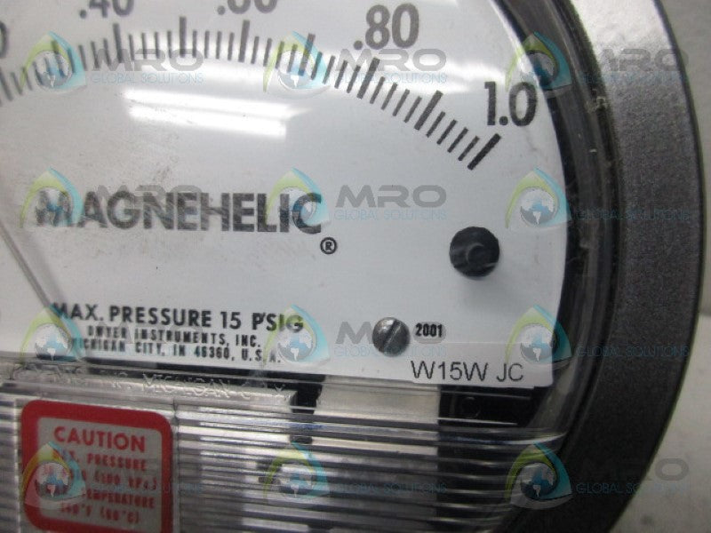 DWYER 2001 MAGNEHELIC GAUGE * NEW IN ORIGINAL PACKAGE *