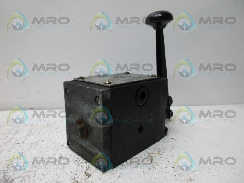 VICKERS DG17S4012C50 DIRECTIONAL VALVE  UNMP