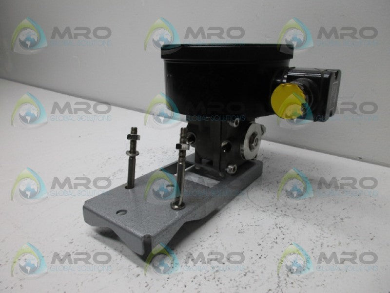 NKS 7679641 DIFFERENTIAL PRESSURE GAUGE  NSNP